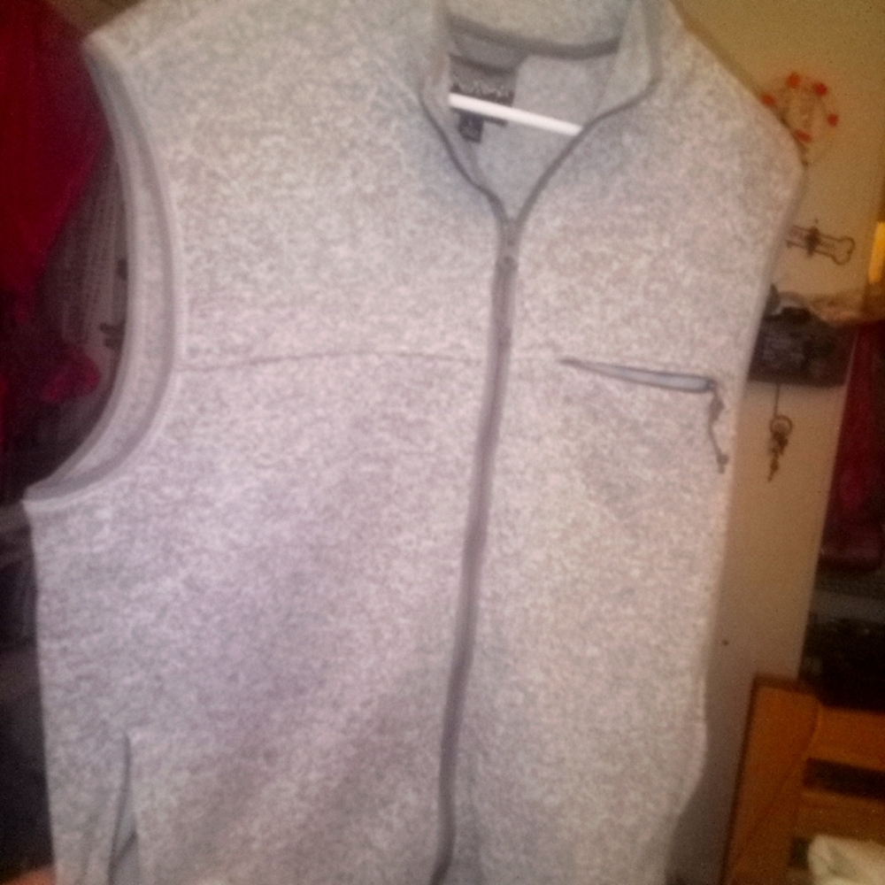 Men's zip up vest